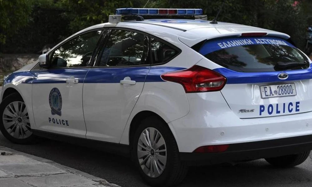 Κολωνάκι: Λήξη συναγερμού - Δεν εντοπίστηκε τίποτα στο όχημα που ελέγχθηκε